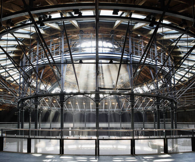 Hire Roundhouse | Spaces Unlocked | < theatre>